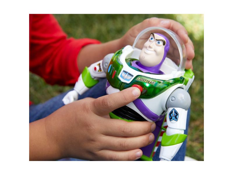 Toy-Story-4-Buzz-Vuelo-Espacial-3-18933