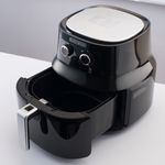 Freidora-de-Aire-Grande-Black-Decker-de-3-5-Litros-Fr-e-y-Hornea-sin-aceite-HF3003B-3-44953
