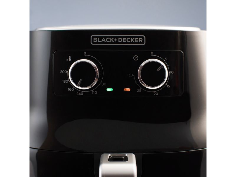 Freidora-de-Aire-Grande-Black-Decker-de-3-5-Litros-Fr-e-y-Hornea-sin-aceite-HF3003B-4-44953