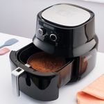 Freidora-de-Aire-Grande-Black-Decker-de-3-5-Litros-Fr-e-y-Hornea-sin-aceite-HF3003B-6-44953