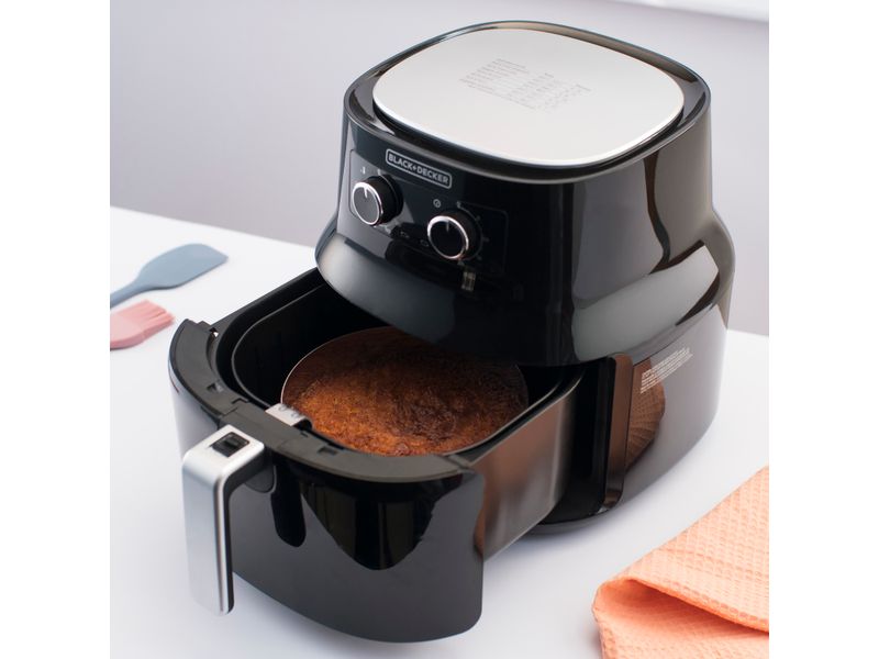 Freidora-de-Aire-Grande-Black-Decker-de-3-5-Litros-Fr-e-y-Hornea-sin-aceite-HF3003B-6-44953