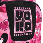 Mochila-Juvenil-Yolo-con-Malla-en-los-Laterales-para-llevar-Botella-y-Compartimiento-Interno-para-Laptop-Estampado-Color-Rosado-2-55685