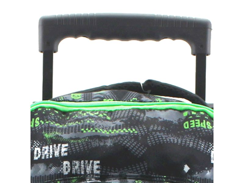 Mochila-Yolo-con-Ruedas-con-Compartimiento-Interno-para-Laptop-y-con-Malla-en-los-Laterales-para-llevar-Botella-Estampado-Color-Negro-con-Verde-3-55729