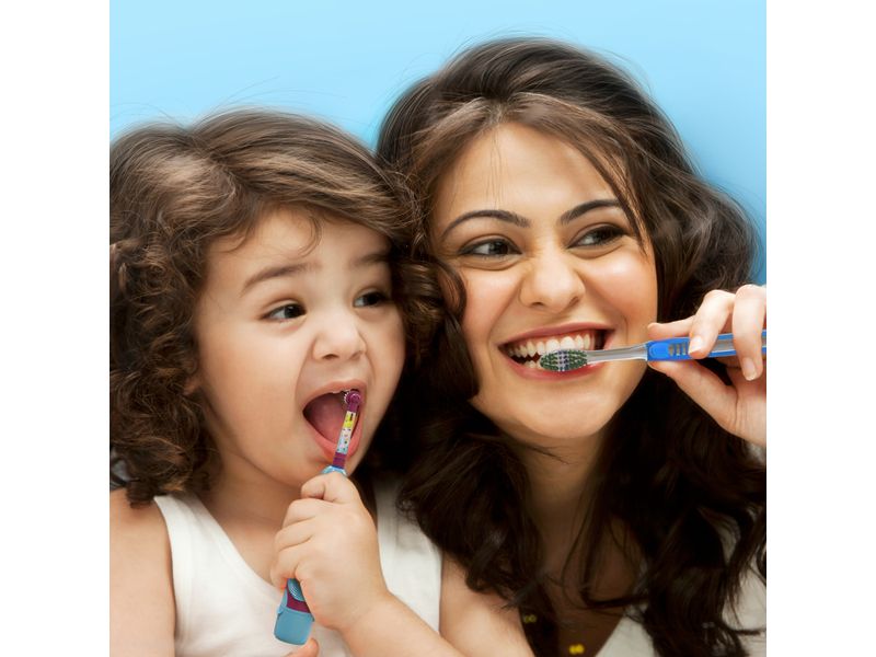 Cepillos-Dentales-Suave-Oral-B-Indicator-Color-Collection-4-Unidades-6-35170