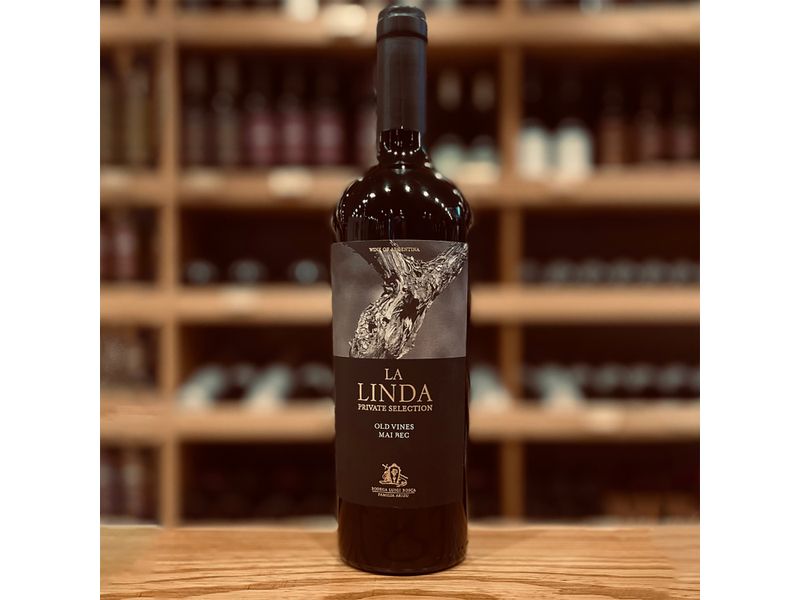 Luigi-Bosca-La-Linda-Vines-Malbec-750ml-4-44922