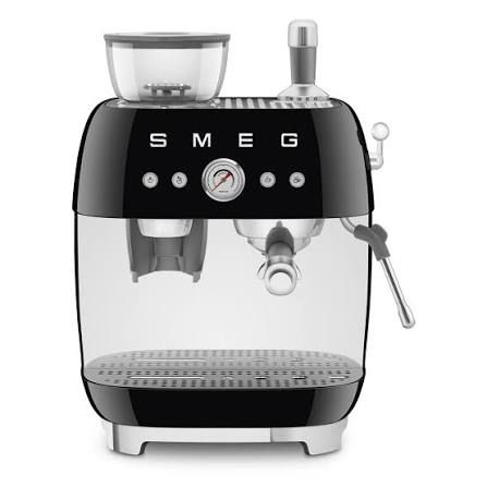 Máquina de espresso Smeg semi automática color negro